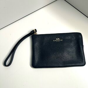 NWT Coach Women's Midnight Black Corner Leather Zip‎ Wristlet